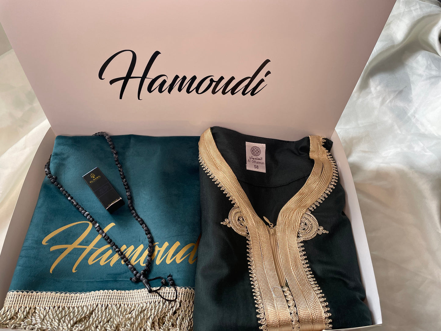 Coffret tapis de prière personnalisé avec qamis style marocain