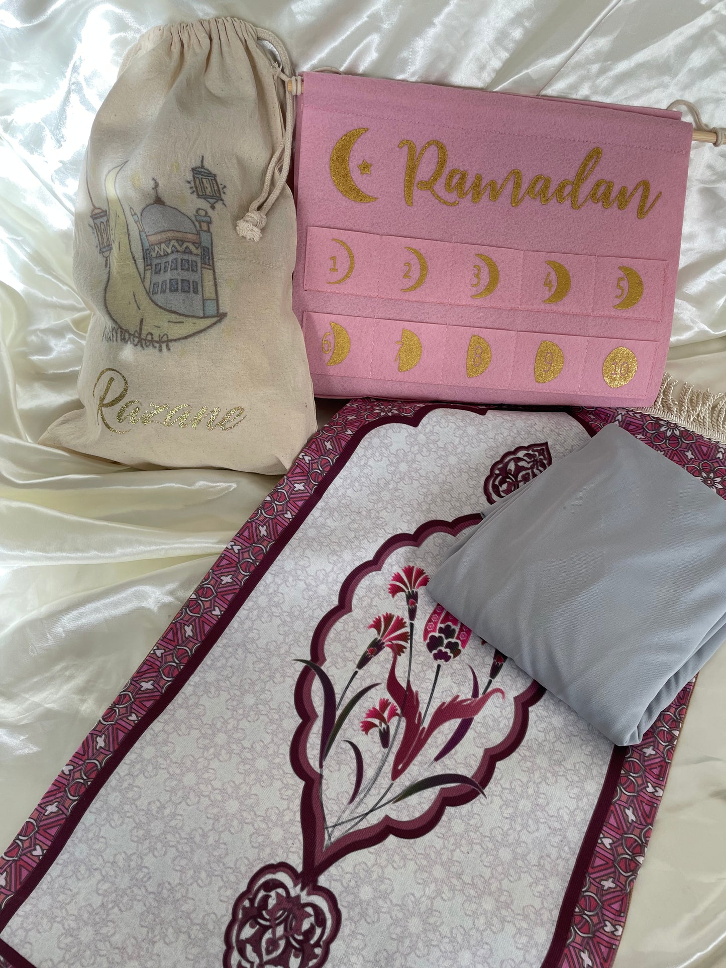 Sac eid mubarak personnalisé avec robe et tapis de prière et personnalisés fille