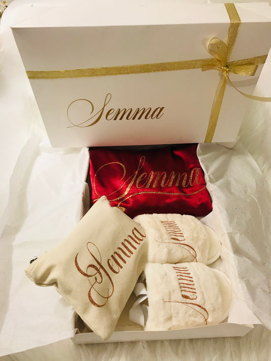 Box Peignoir Satin Femme avec Trousse Personnalisée – Élégance & Cadeau Sur Mesure