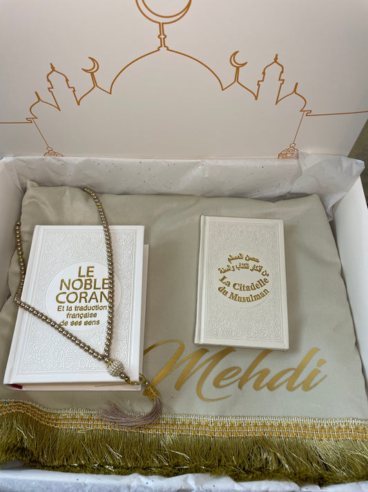 Coffret Tapis de Prière Personnalisé avec Coran, Tasbih, Citadelle & Boîte Cadeau