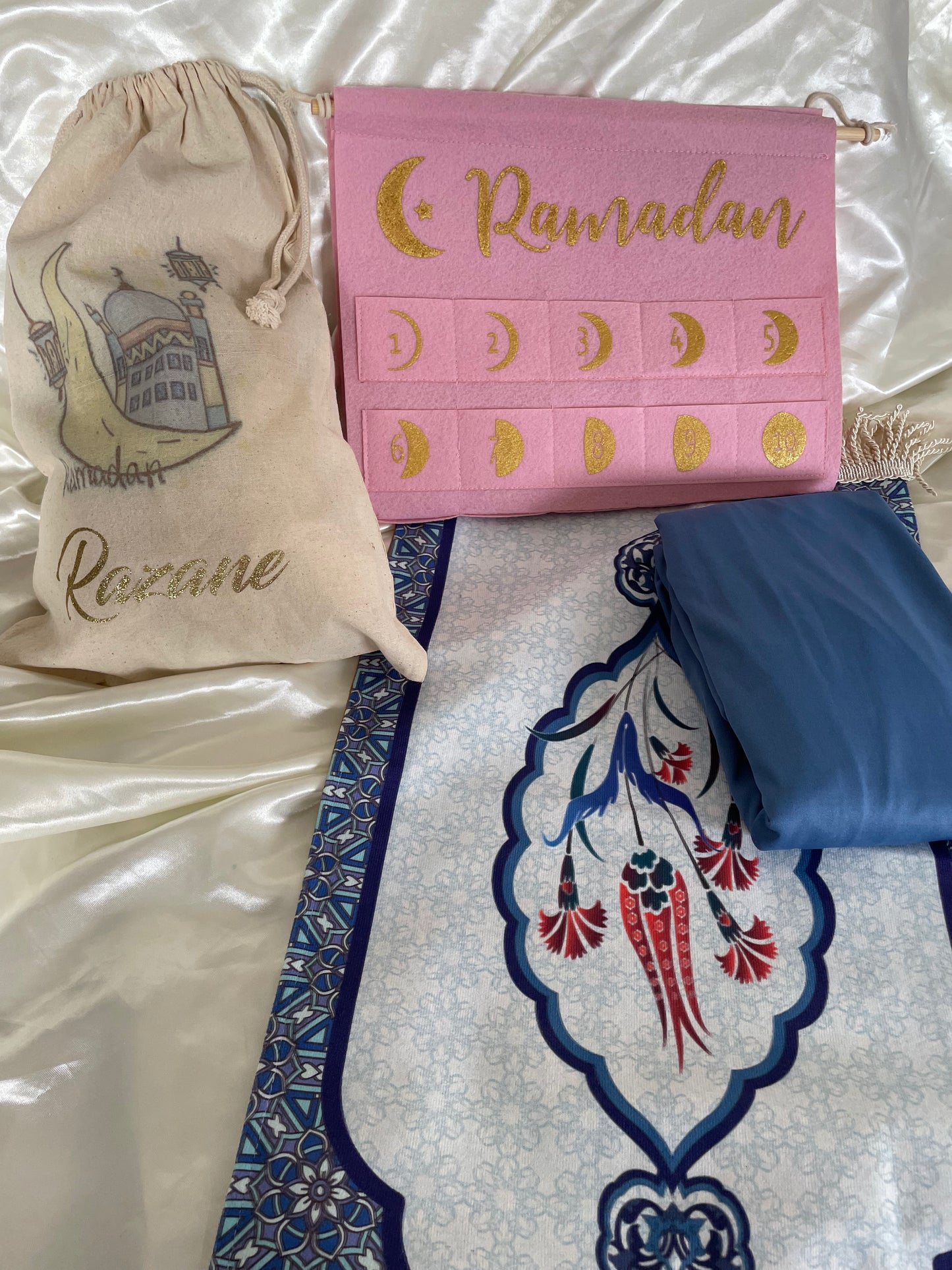 Sac eid mubarak personnalisé avec robe et tapis de prière et personnalisés fille