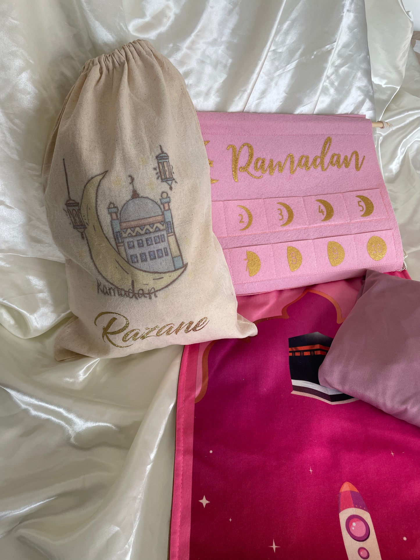 Sac eid mubarak personnalisé avec robe et tapis de prière et personnalisés fille