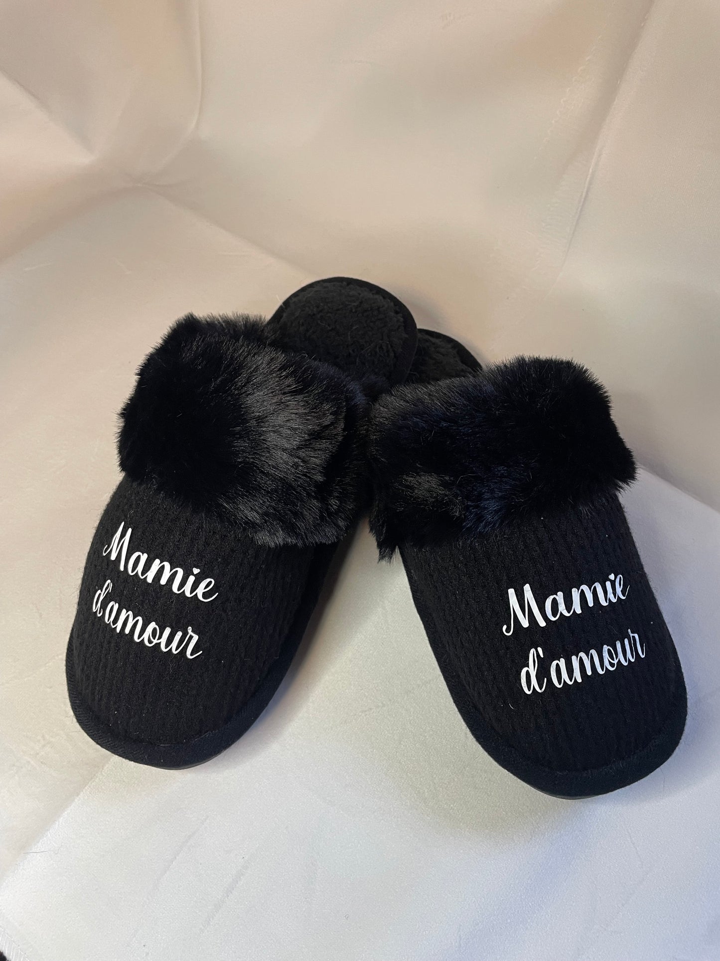 Chaussons personnaliés pour Mamie et Maman – Confort & Tendresse au Quotidien