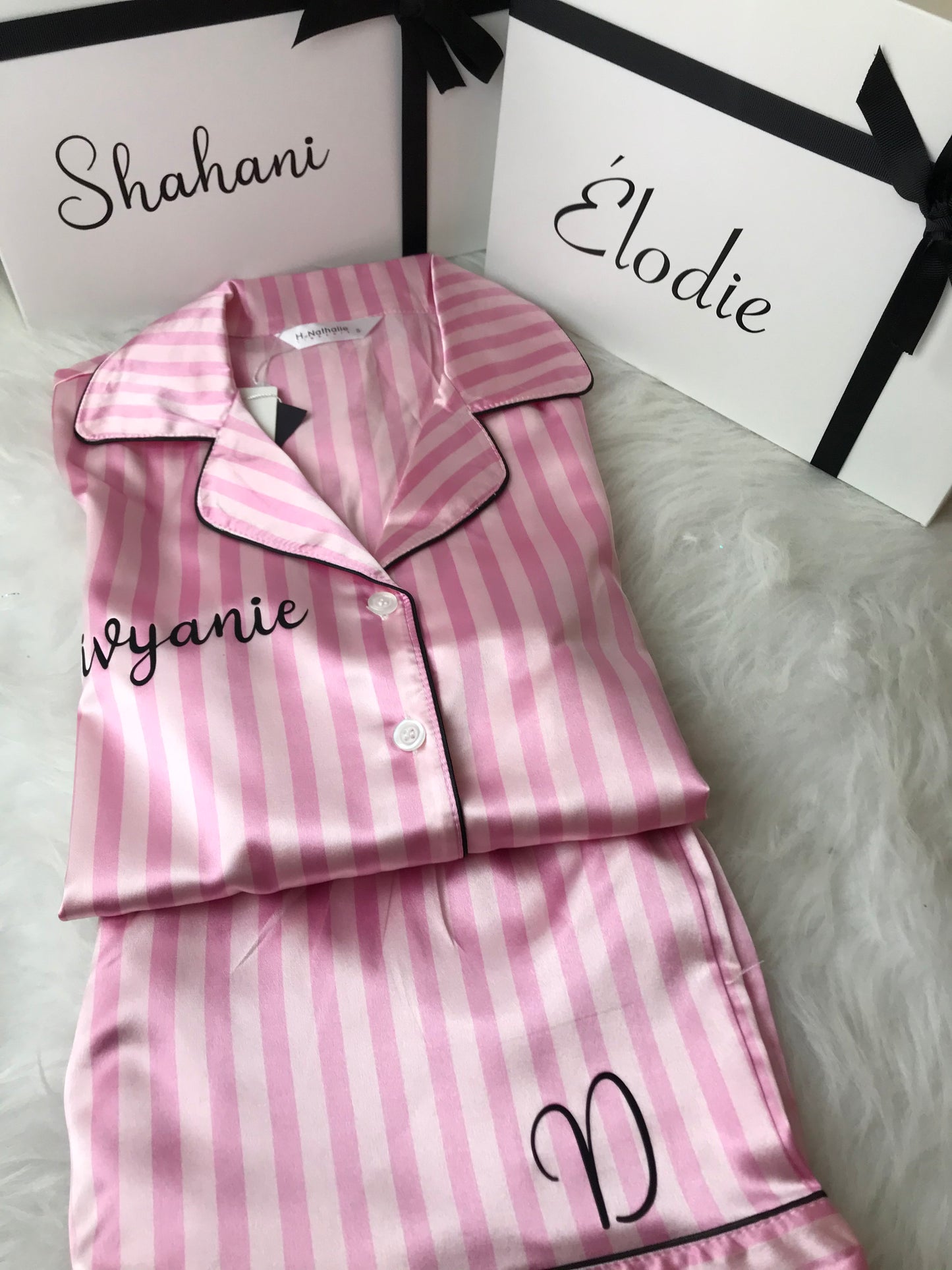 Pyjama en satin avec short rose personnalisée