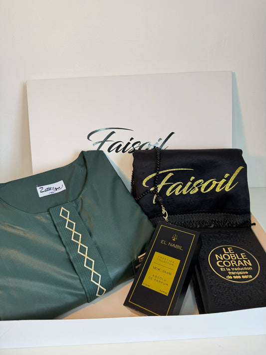 Coffret de tapis de prière et coran qamis et tasbih et musc vert 