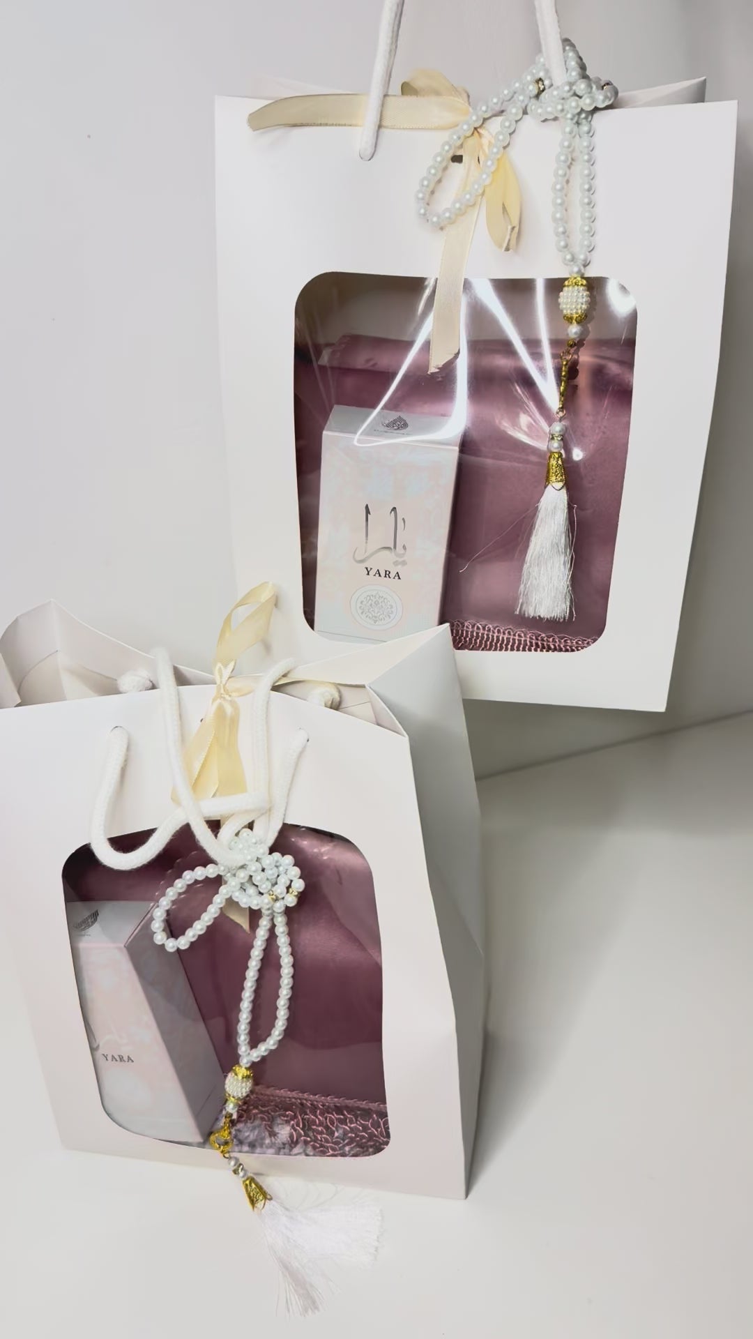 Coffret cadeau musulman pour femme avec tapis prières rose personnalisé, tasbih et musc